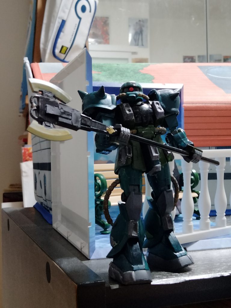 現在ネトフリで配信中の、復讐のレクイエムを観てると、もう一体ザクを作りたくなったので、積みのエコプラザクIIを今度は作成予定です