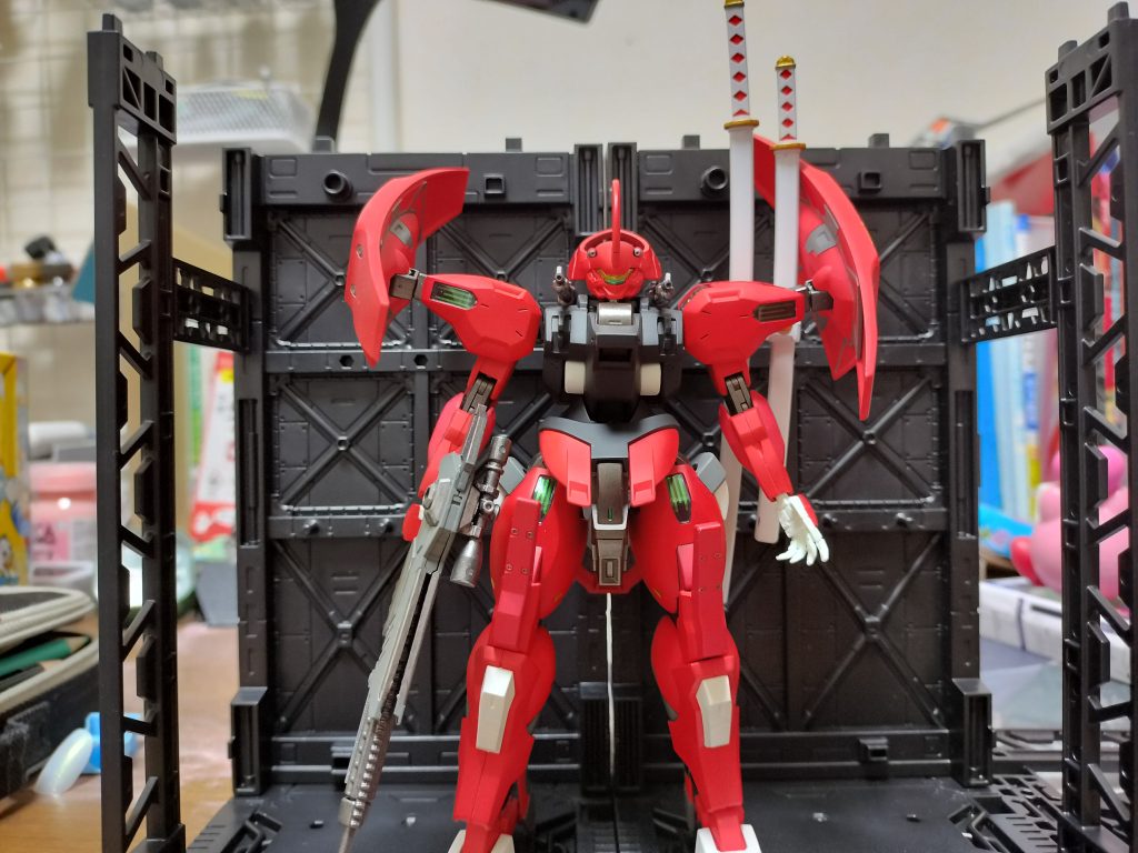 まずは正面。あまりカラーリングは変えず、全体的に色味を明るくしました。