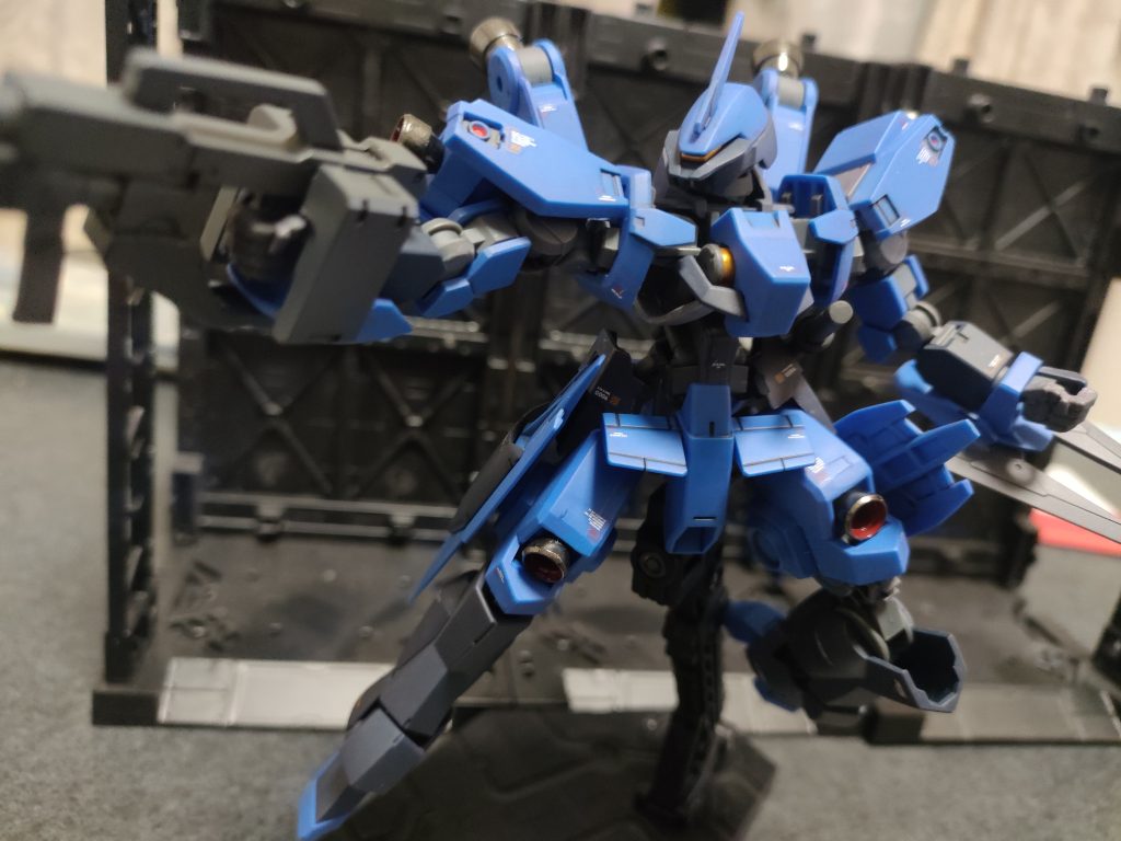 シュヴァルベグレイズ(マクギリス機)–2枚目/制作者：akiyamaren