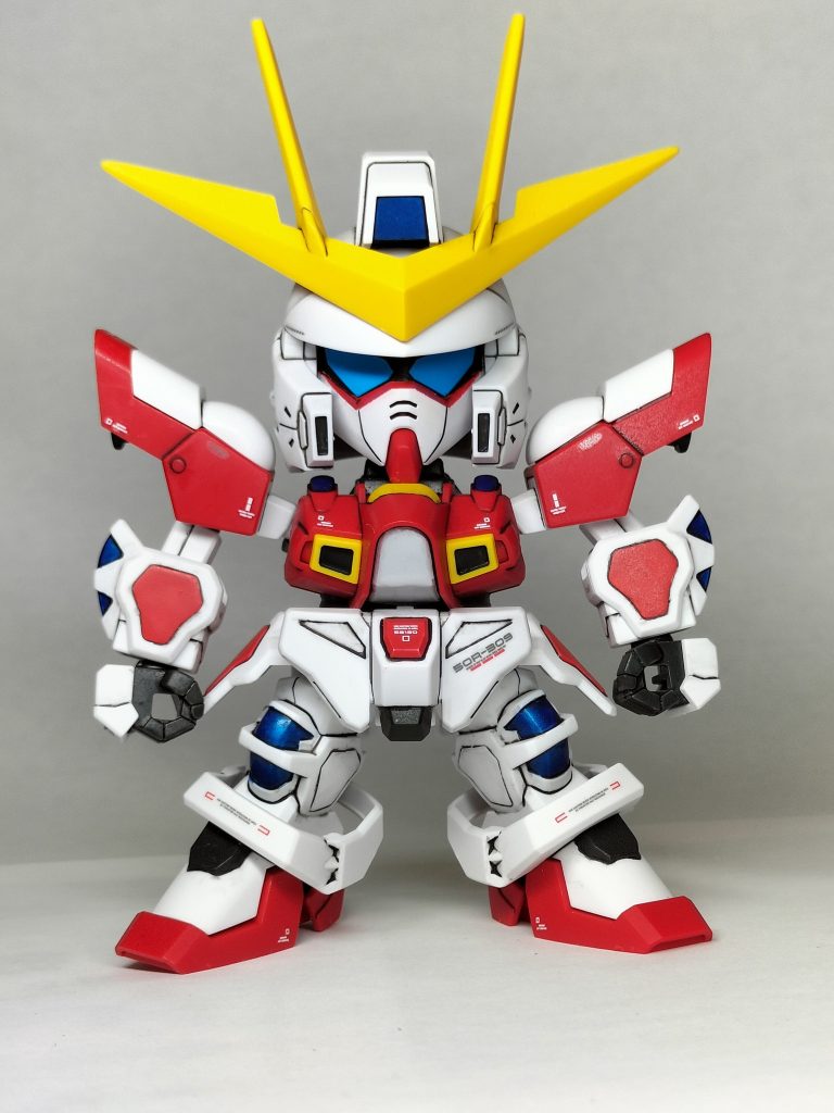 またまたビルド系SDです(gundam-kao6)格闘機ということで稼働範囲が少しだけ広く設計されてますね。そのせいか、このキットだけ気持ち頭身が上がってる気がします。