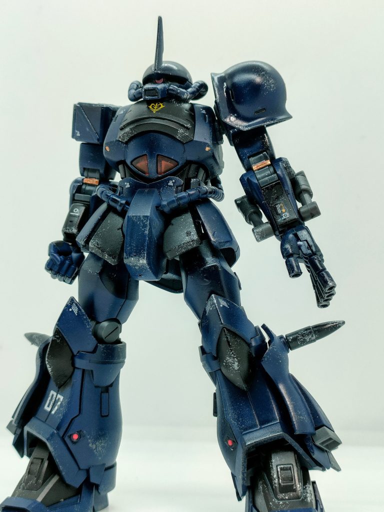 両足はイフリート肩は確かザク1だった気がする…