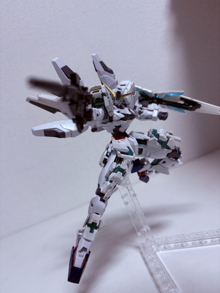 キャリバーン単体のポーズです!ビームマグナムが映えてて嬉しい