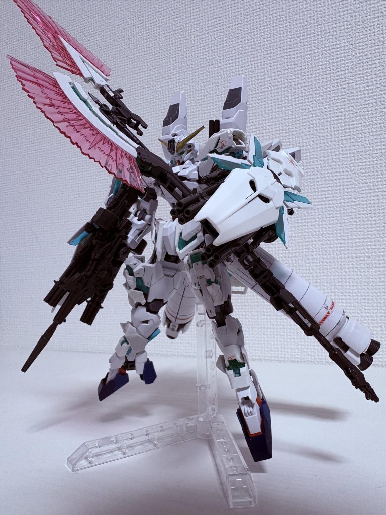 ということで追加武装装備!「フルアーマーキャリバーン サイコフレーム機」です!!これがやりたかった!ハイパービームジャベリンを持たせるのが夢だったんです!正直素立ちが一番カッコイイのであんまりポーズとかは考えてません…w