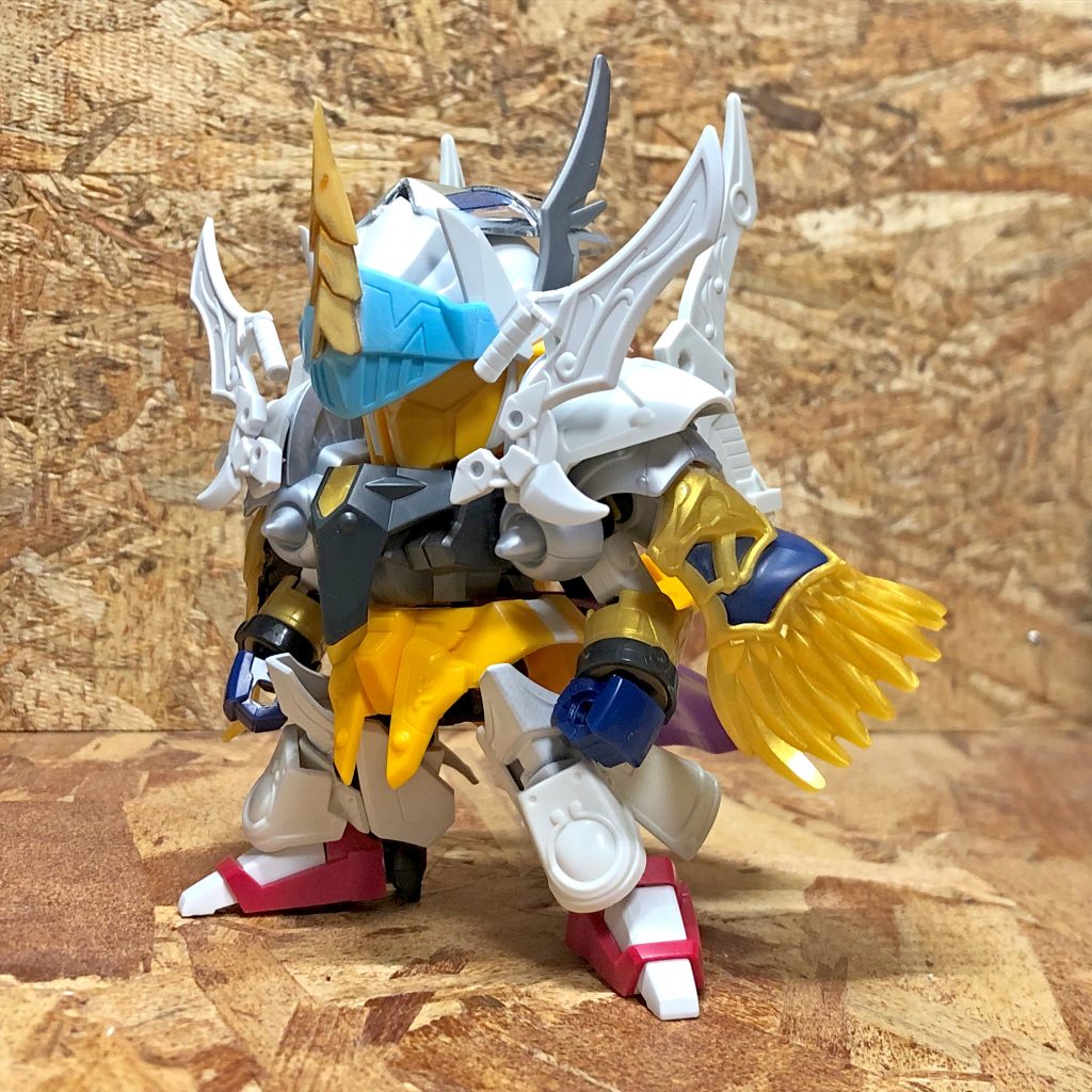 フルアーマーな百式ということで、派手で重そうな鎧を意識してミキシングしました。