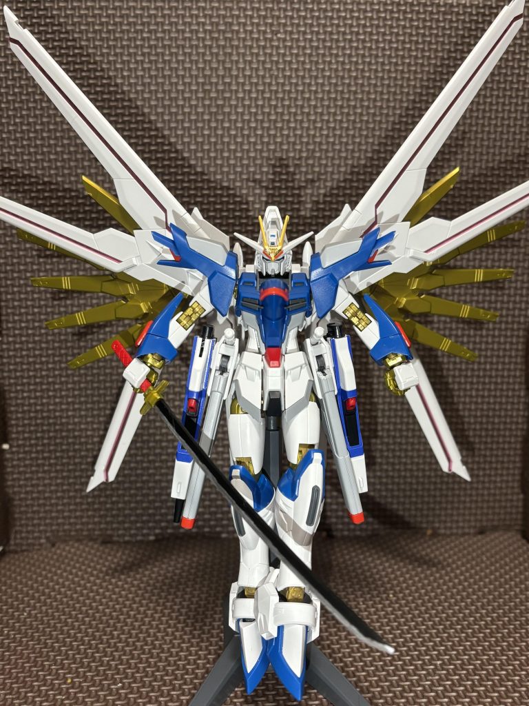 ディスラプターも撃てます。ライフリの引き出しシステムじゃなくてストフリの引き下ろしシステムなので足が綺麗にまとまります。