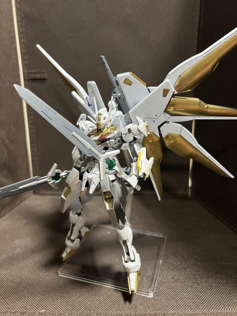 ランスロット風なので剣も付けてます。