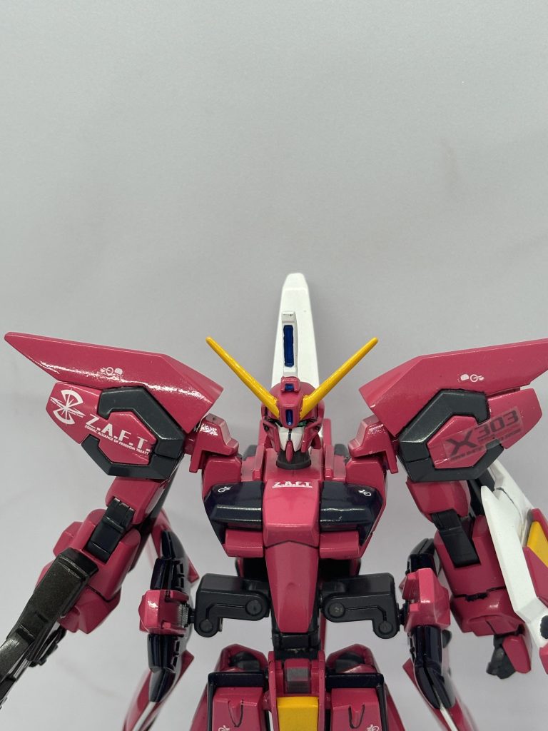 デカールも使用。主にガンダムデカールDXのものを使用。