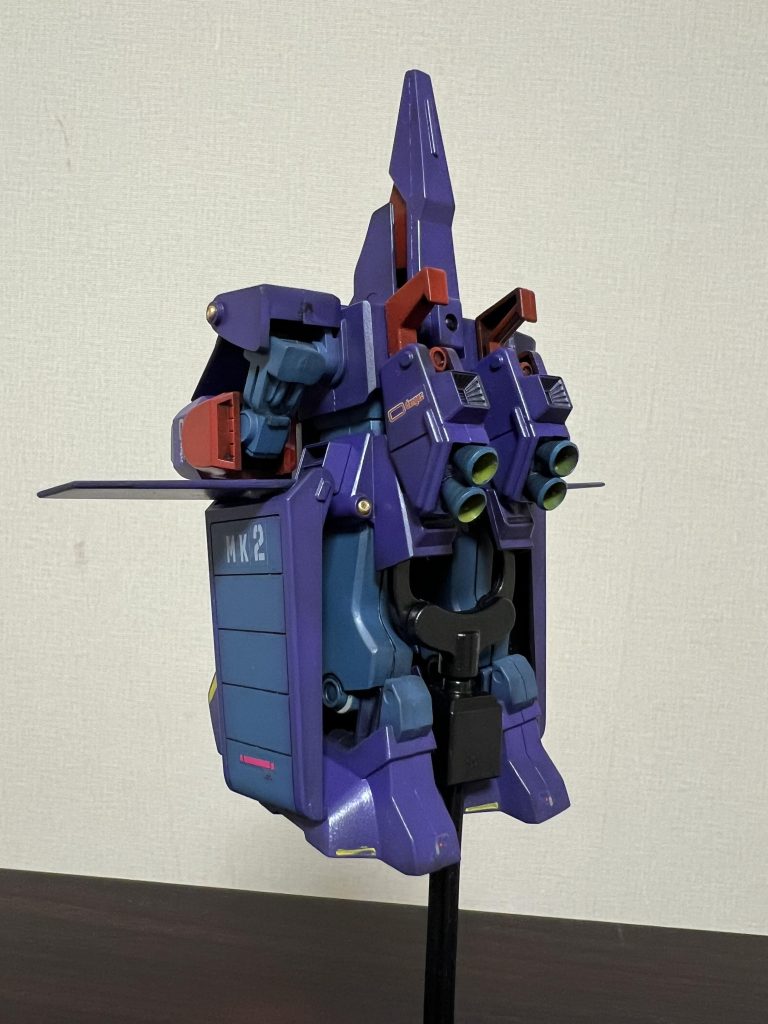 後ろ姿もなかなか。