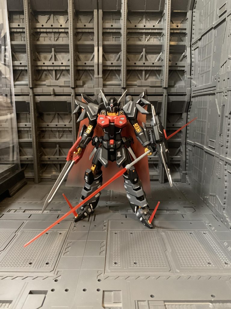 全武装装備させてみました。普通立たせておくだけでもかっこいいです👍サーベルは持ち手より少し細いのか結構スカスカしています笑