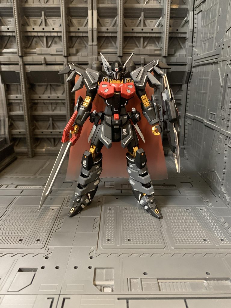 正面から。画像では塗り分け綺麗に見えていますが、脚部のライトグレーは結構はみ出してます😅