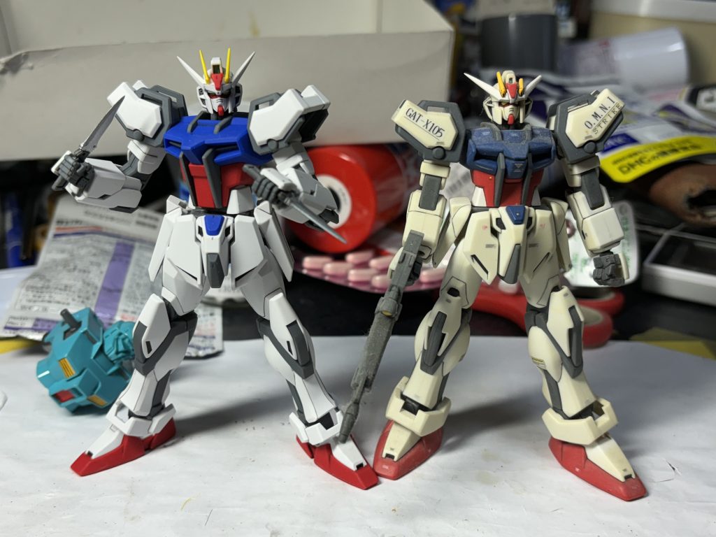 EGと。本体色褪せと🐈に破壊されてアンテナ折れてる。