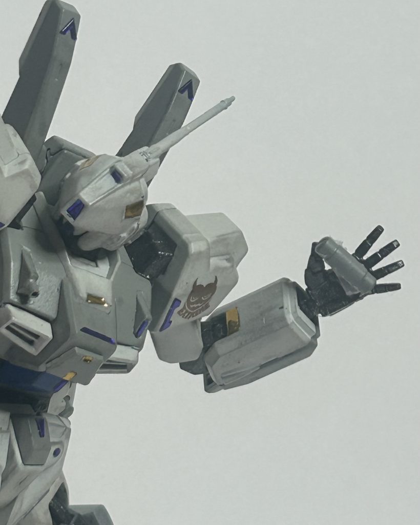 ボムユニット“ドーゲン”本体標準装備内では最大火力を誇るものの、装弾数や爆発半径の関係から気軽に使えるようなものでは無い。主に対レイドボスに使われる最終兵器。