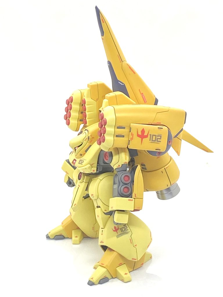 ズングリムックリなのに何故かカッコ良く見えてしまいます(笑)。