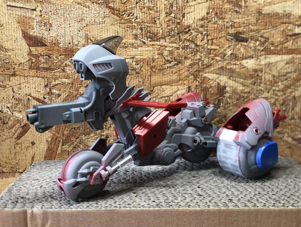 制作が進むにつれ、ギミック追加やクリアランス調整の為、全長が大きくなっていきました。