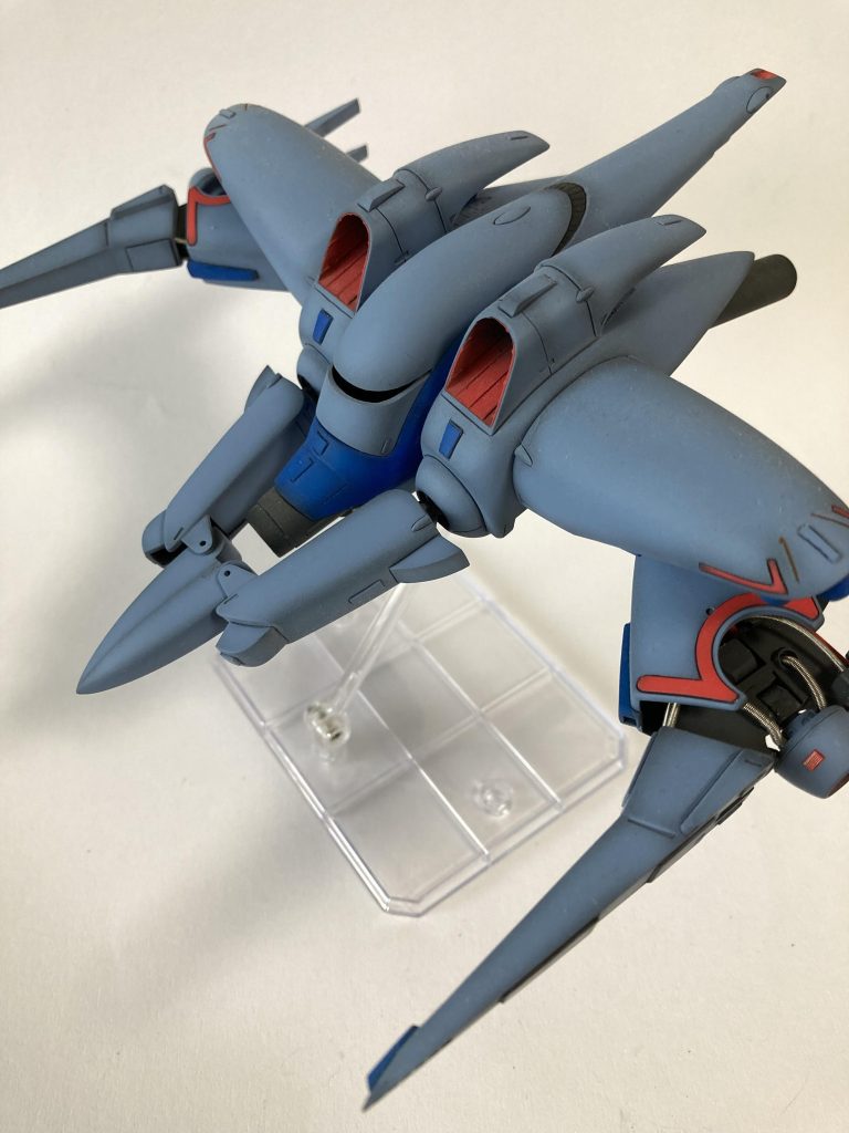 クチバシみたいなカバーパーツは磁石を仕込んでいます。パチっとくっ付きます。