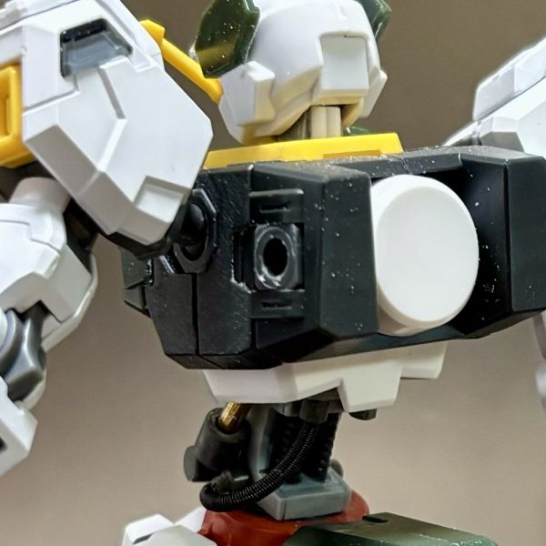 胸部をボリュームアップ腰の接続パーツはガンダムフレーム風にパーツを作成(gandam-hand2)（2枚目）