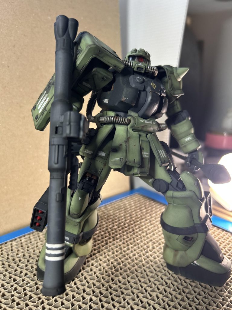 0083に出て来たのが最初だけど、旧ドイツ軍イメージですもんねー。ドムなんて、タイガー戦車とダブって見えちゃいます。F2はさながら4号戦車という感じでしょうか。そこそこ燃費が良く、取り回し易い。