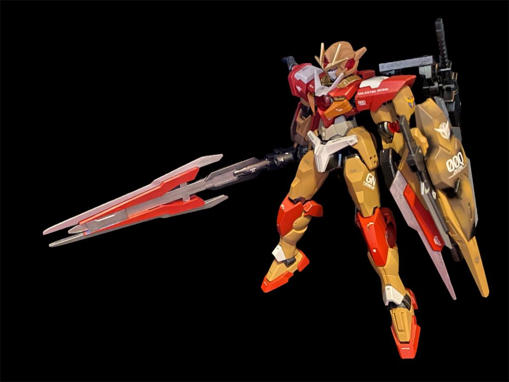 プロトクアンタのほうは、がらりと印象が変わる様に、インスペクションカラーとしました。サンドカラーとの相性を考えて真っ赤ではなく、オレンジ寄りのバーミリオンです(陸戦型ジムカラーのイメージ)。白のパーツを部分的に入れることで、赤部分とのコントラストと主人公機感も残しています。