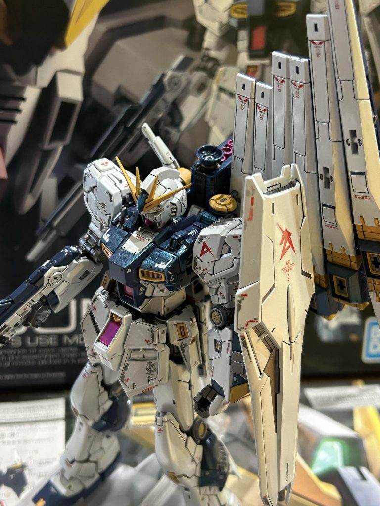 ニューガンダム–2枚目/制作者：ツカサ