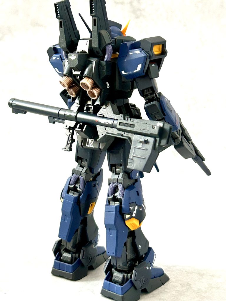 バズーカーのホールドする部品が上手くつかず、やや斜めです🥲