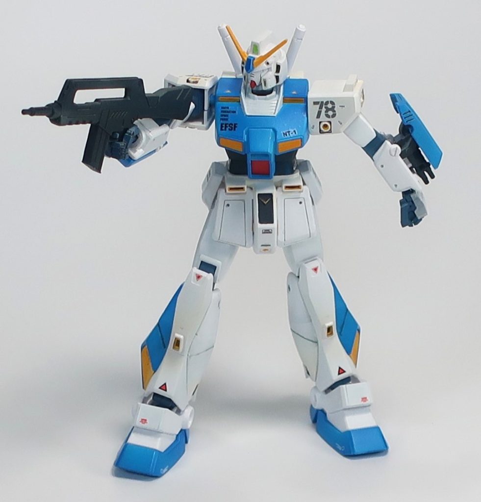 ライフルだけでなく腕部ガトリングがあるんですよね。つよい。