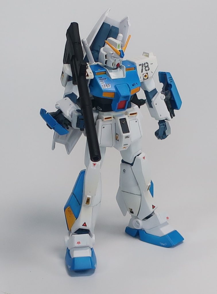 デカールは先に投稿したRX-78ガンダムとほぼお揃いです。統一感持をたせたかったのです。