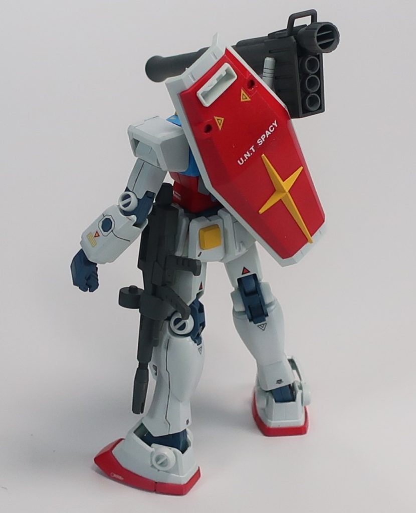 デカールは控えめです。