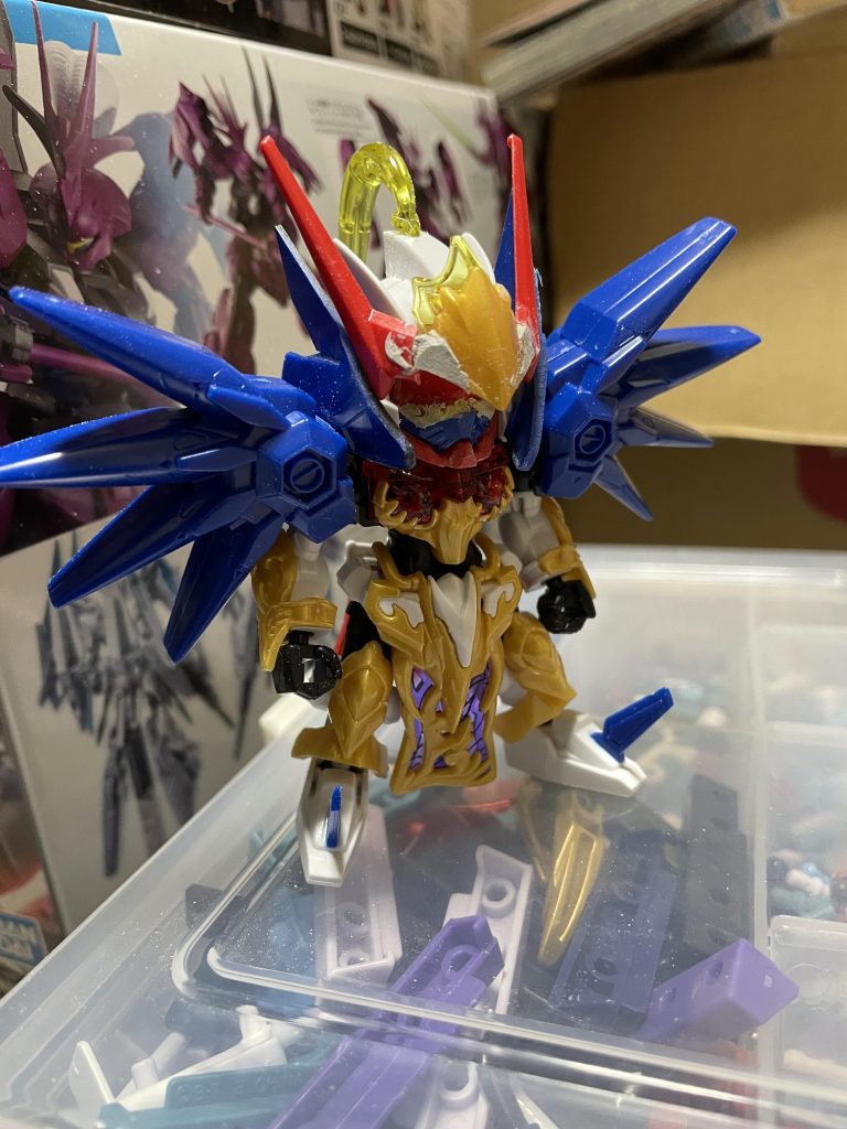 初期にとりあえず形にしてみた段階肩をどうするか悩んでこの後しばらく放置してますシルエットがゴツくて女性的にするにはどうすればいいかこの時は分かりませんでした