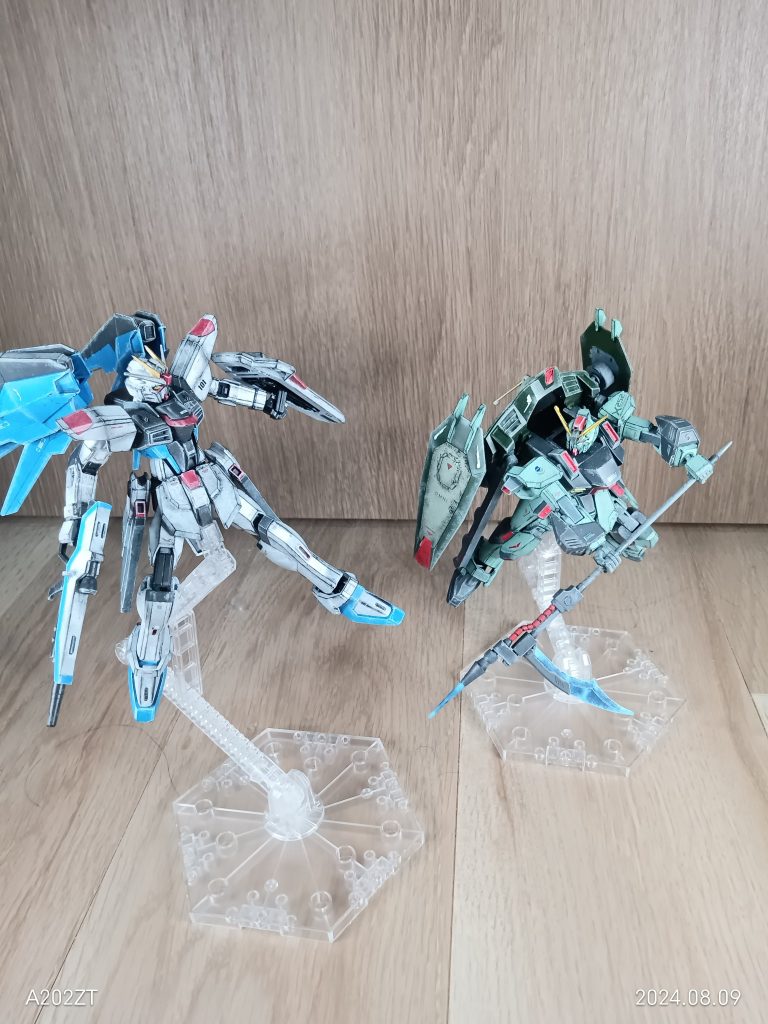 フォビドゥンもフリーダムに襲いかかります！間一髪で避けるキラ君