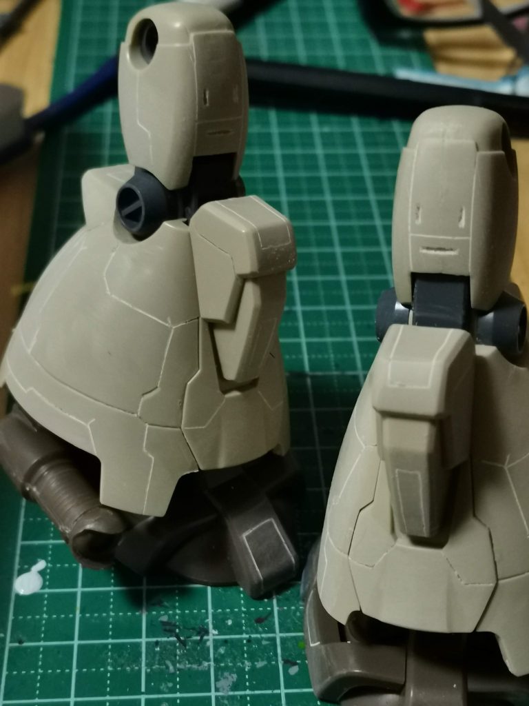 脚部のスジボリ完了です。同様に他のパーツについてもスジボリ行います。※腰部分については、武装で隠れるので、軽めのスジボリにしました