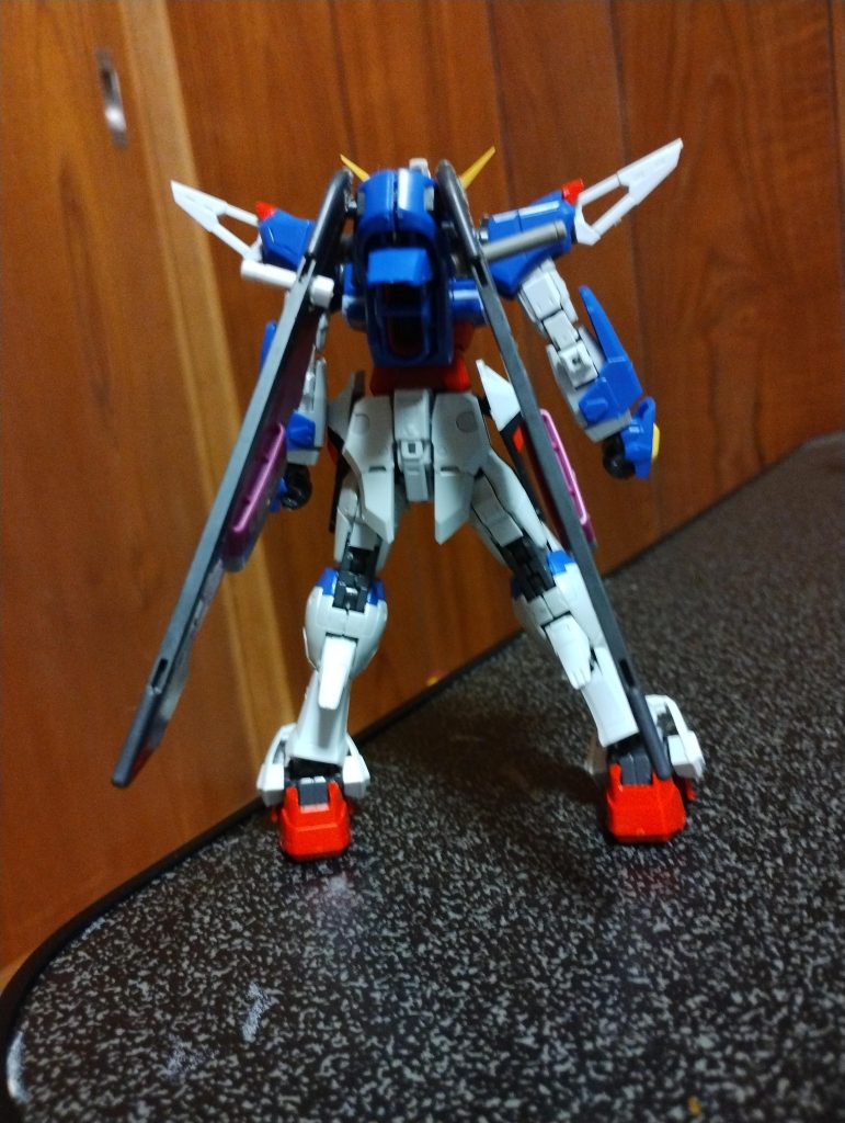 初期工作。構想の段階ではどんどん装備を盛るつもりでしたがいざ取り掛かってみるとこれしか思いつきませんでした。