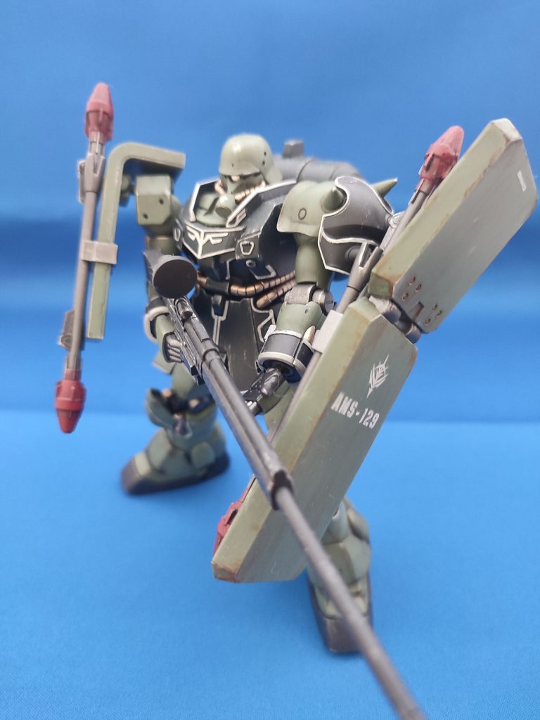 ポーズを付けるのは難しいです…写真の撮り方も少し勉強しようと思います。