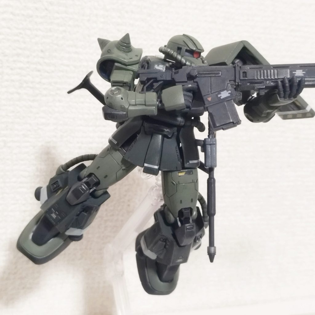 側面　射撃姿勢