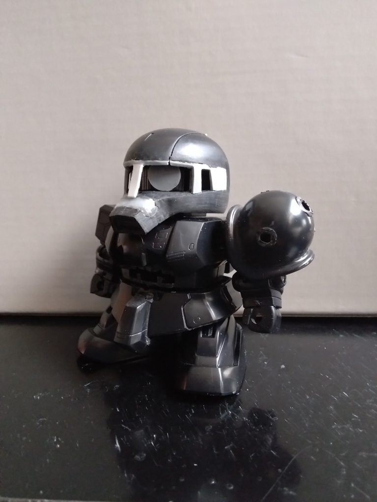 基本的な加工は前2作を踏襲し、モノアイレール部の開口はオリジン版を参考に若干短縮。