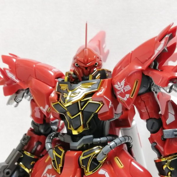 RG ガンプラ　シナンジュ RG 1/144 MSN-06S シナンジュ｜バンダイ ホビーサイト