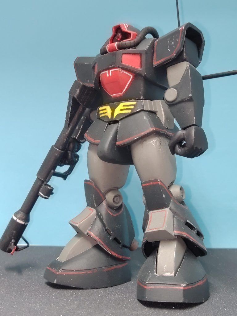 ガワラ立ち風今のHGバズーカに見慣れると迫力無いですね。