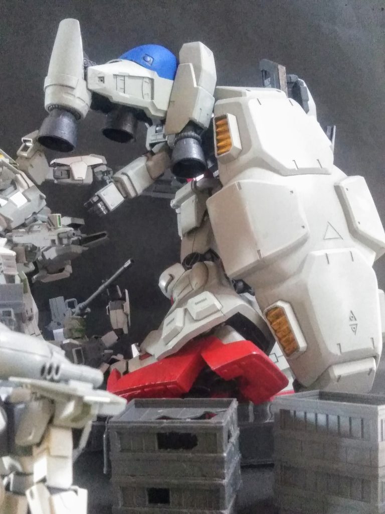 フツフツと沸き起こる煮泡の如く執拗に迫り来る『トリントン基地の精鋭達』果たして!キモオタ❌→特殊改造された MS 軍団の包囲網を突破できるのか❓❗😵💦💦 「重装甲にモノをイワセテ」 兎に角突き進むしか在りません 😣💦💦