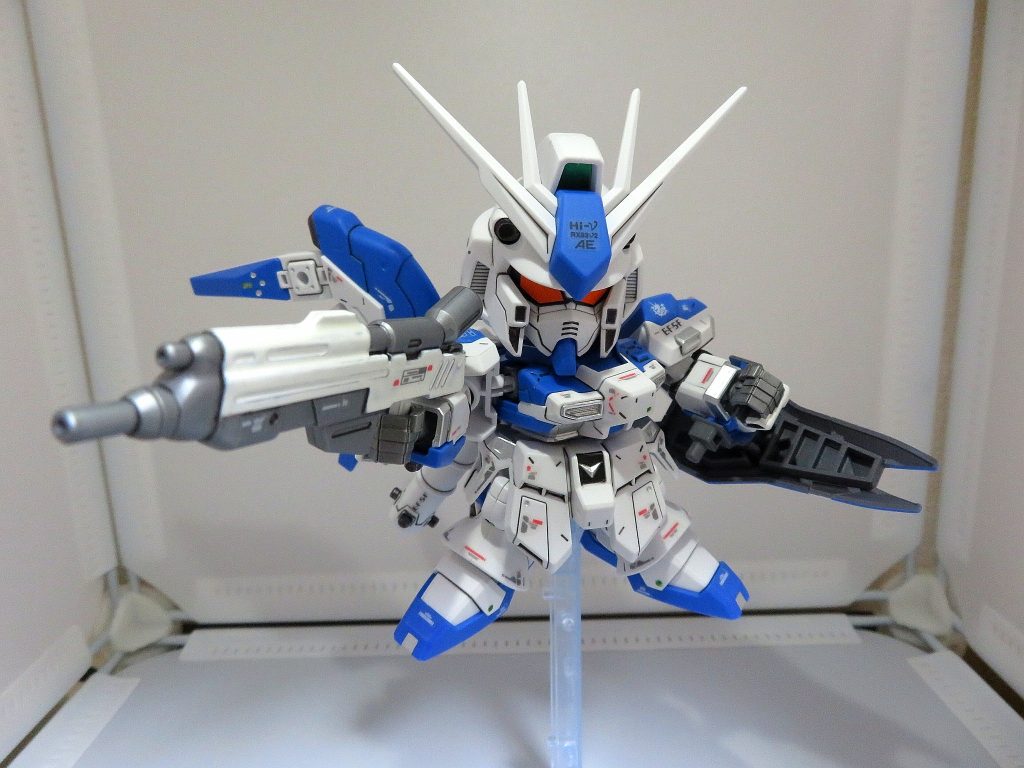 デカールは、以前製作したRG Hi-νガンダムのリアリスティックデカールを使用しています。