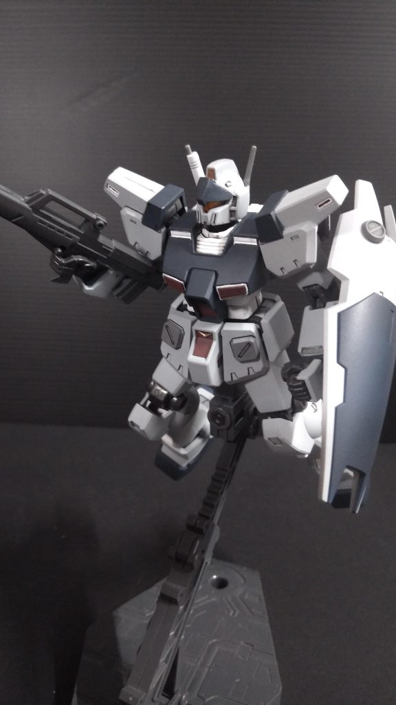 パッケージイラスト風ポージングです。