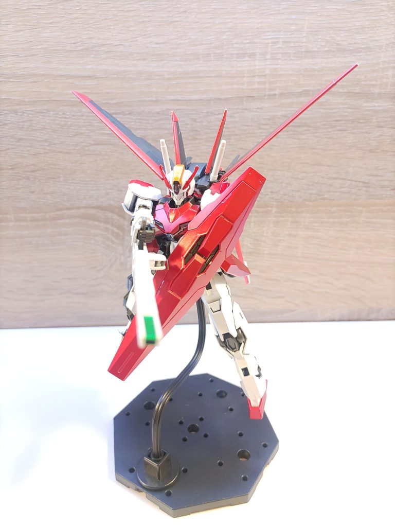 息子「ドローンフォームが好きなの✨」との要望を受け、フォースシルエット(シールですが色が合ってる!?）とロッドライフル(スラスターは干渉するためオミット)