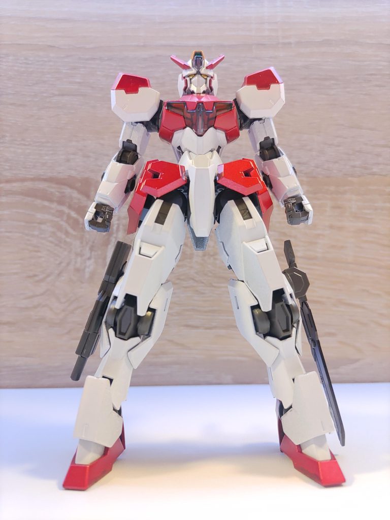 ランナー塗装と、マーカーで部分塗装しました。処理したい気持ちをグッと抑え、安全のため、安全フラッグはそのままです（ｳｽﾞｳｽﾞ