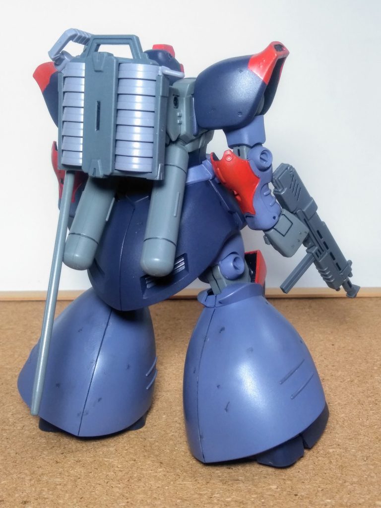 気を取り直して 😌そんな訳で皆様大好き 😍💕『リック・ドム Ⅱ(ツヴァイ)』を投入です 😆👍✨『ドムにハズレ無し❗❗』この格言?の通りで この子も「HGUCの初期メン」ながら 傑作と言っても過言では無いと存じます 😤💨(「UP主」基準ですがね)