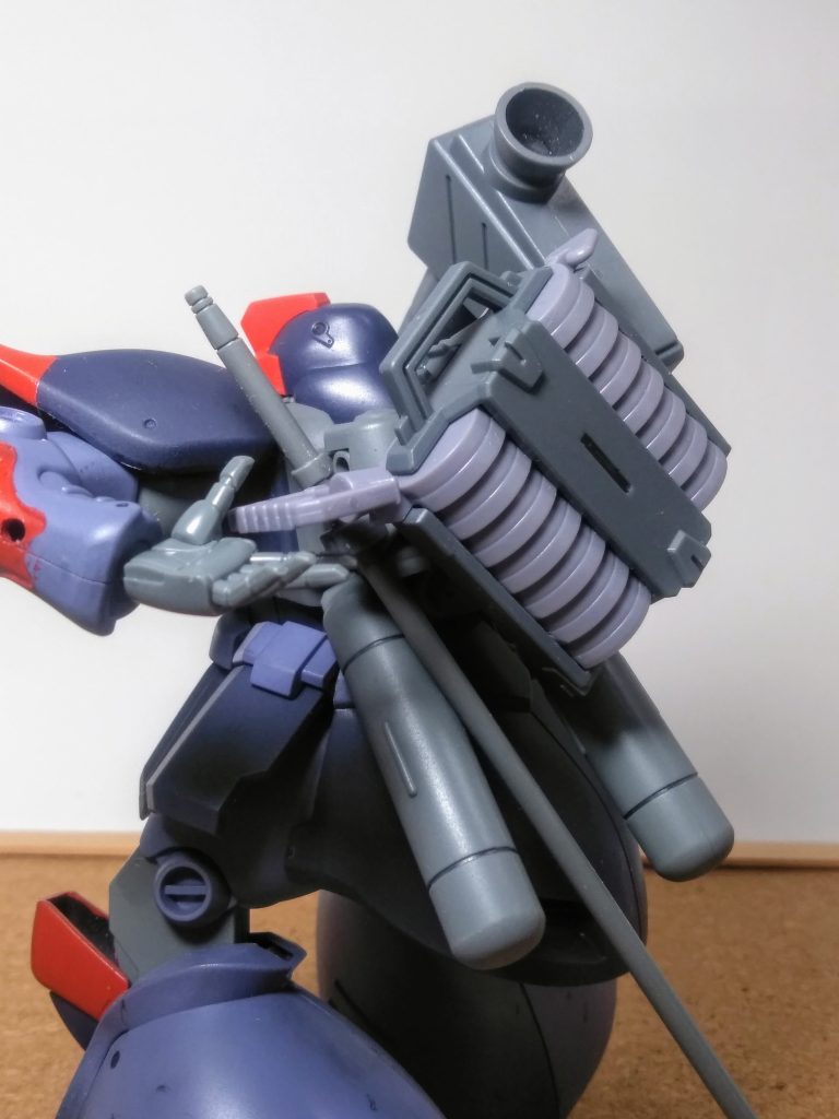 今回の蛇足作業🐍👣を実行です 😘🎶🎶背負ったコチラのアイテムはカッコいいけど使い勝手に困って仕舞う 😵💬『チェーン マイン』だったのでした 😆✌️「UP主」はこのアイテムが大好物 😍💕鈍重そうな重MSには必須ウェポンだと考えます 👍😆🎶🎶🎶