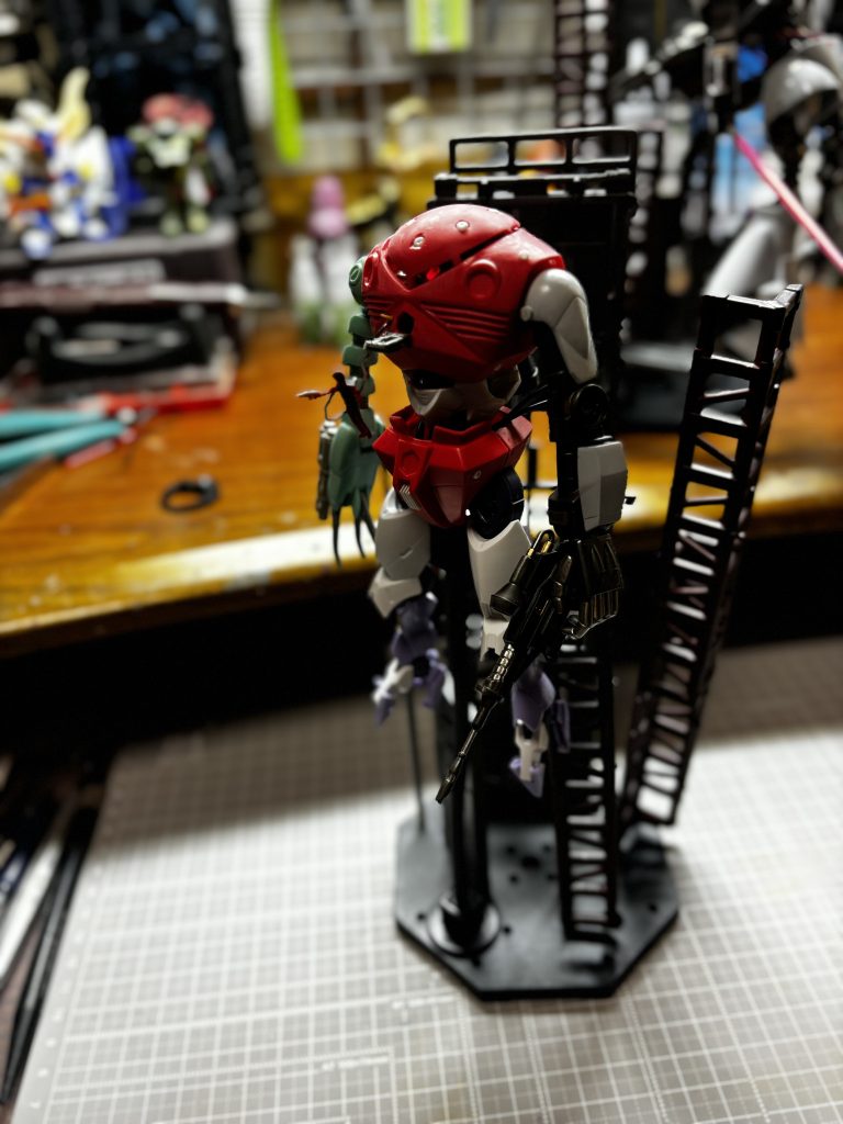 ズゴックのキットが無かったのでお友達のぽんぽこさんに胴体のパーツを譲ってもらってのビルドです