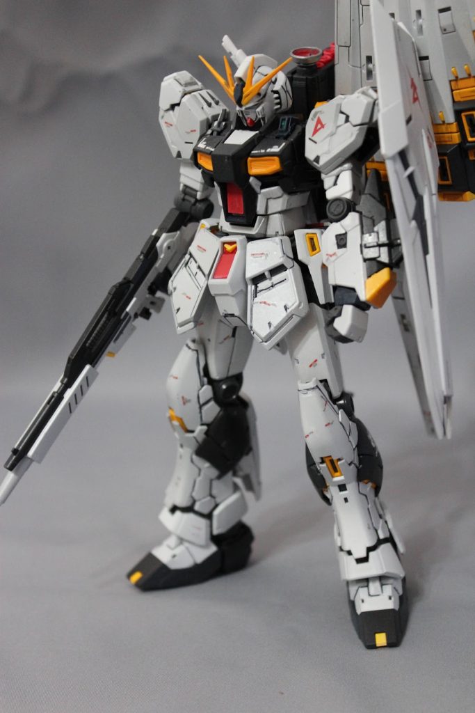 RX-93　νガンダム