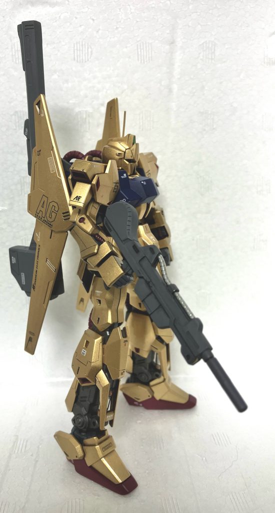 合わせ目消しはバインダーとスネのシリンダーのみでした。後ハメもバインダーのみと非常に作りやすいキットでした。