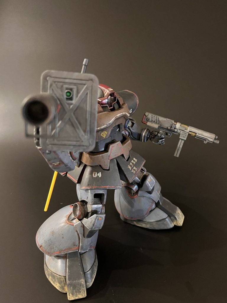 ラケーテンバズの覗き穴にスコープのレンズを合わせてみました💡MSがこんな使い方するのかは疑問ですが、絵面的に好きです。