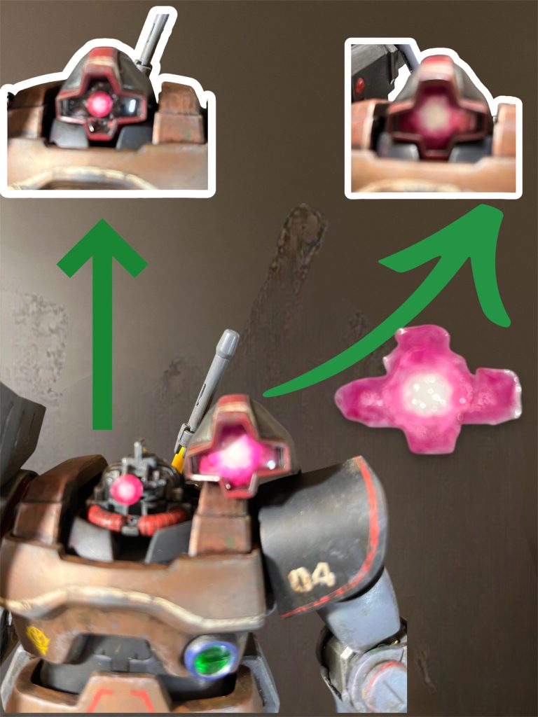 今回のウリの1つ、モノアイ「ぼわぁー」です。写真左。モノアイ「ボワァー」です。平常運転時のほんのり光っている状態を表現しました。写真右。モノアイもっと「ボワァー」です。ロックオン、可動、起動時に点灯したところを表現しました。YouTubeで筆塗り動画を参考にしました。いい感じに仕上がり満足です😁