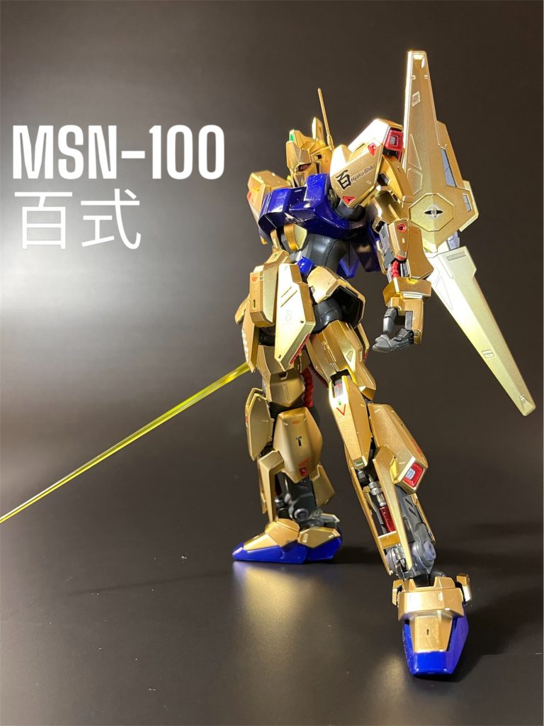 写真①左上からデスクライト、右側に影を消すライトを使い撮影写真①②を似たようなポーズでライティングを変えてみました。