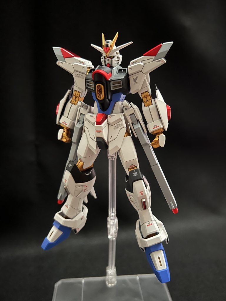 まずはプラウドディフェンダー無し。前から。HGCEストフリと比べてもキット自体が進化してて全然別物になってます。